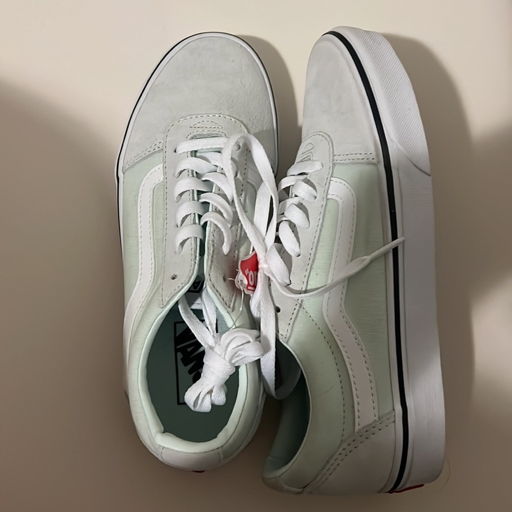 Vans, Woman size 8